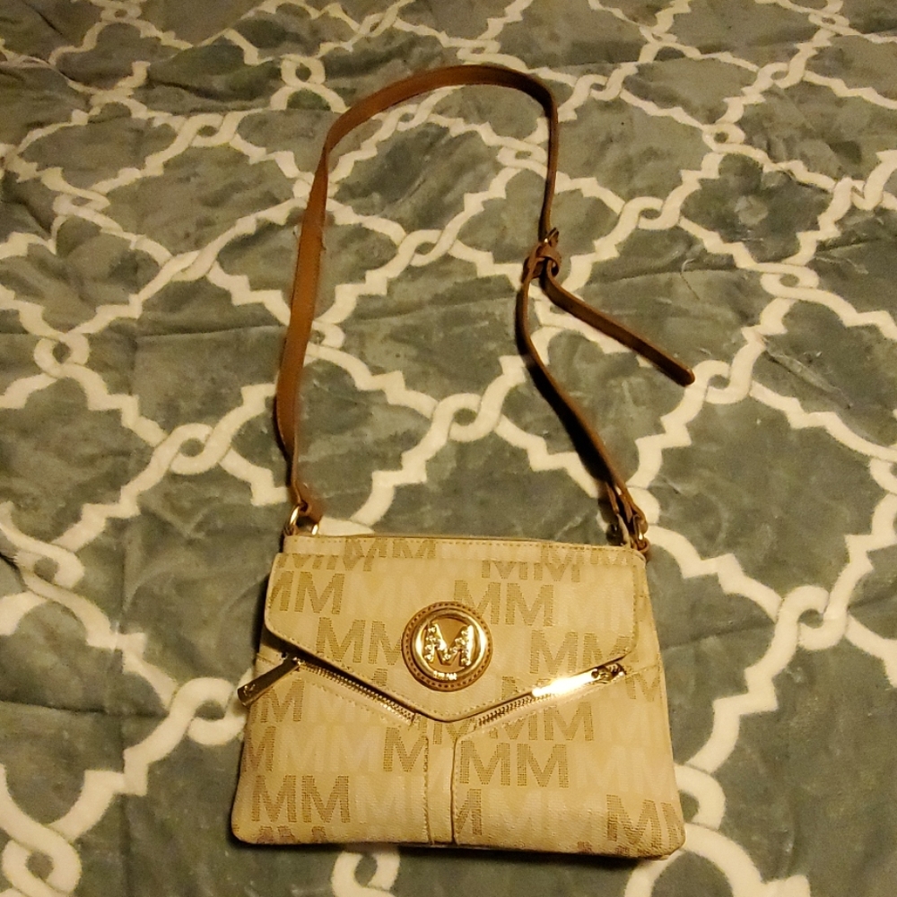Milan purse